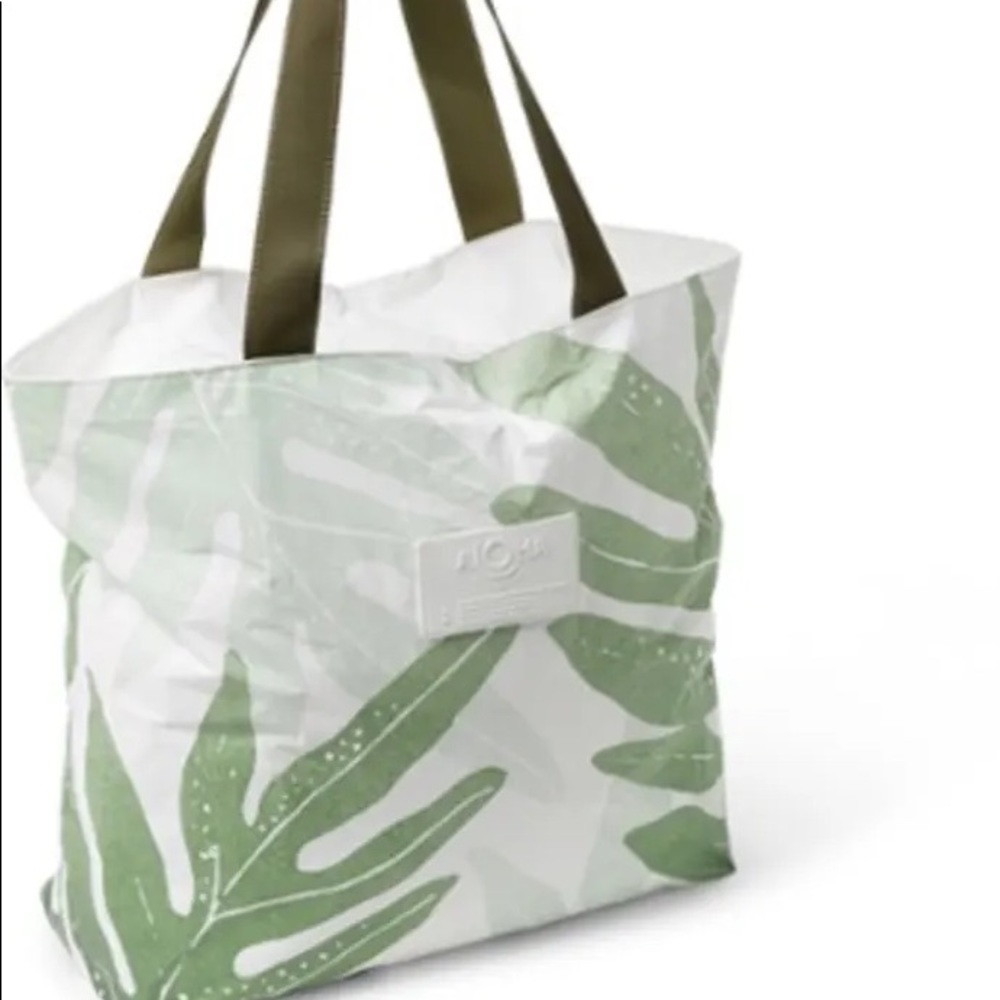 Laua’e Print Aloha Collection